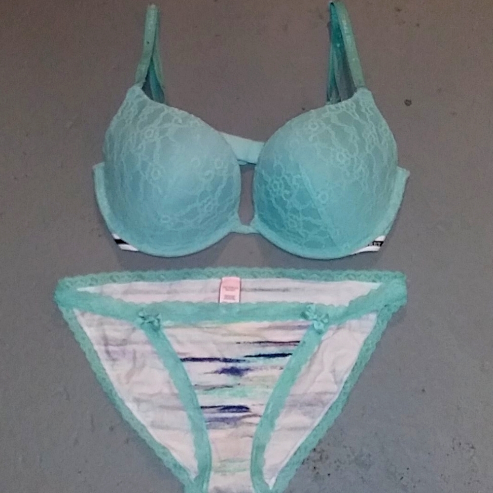 2PC VICTORIA SECRET BRA AND PANTY SET